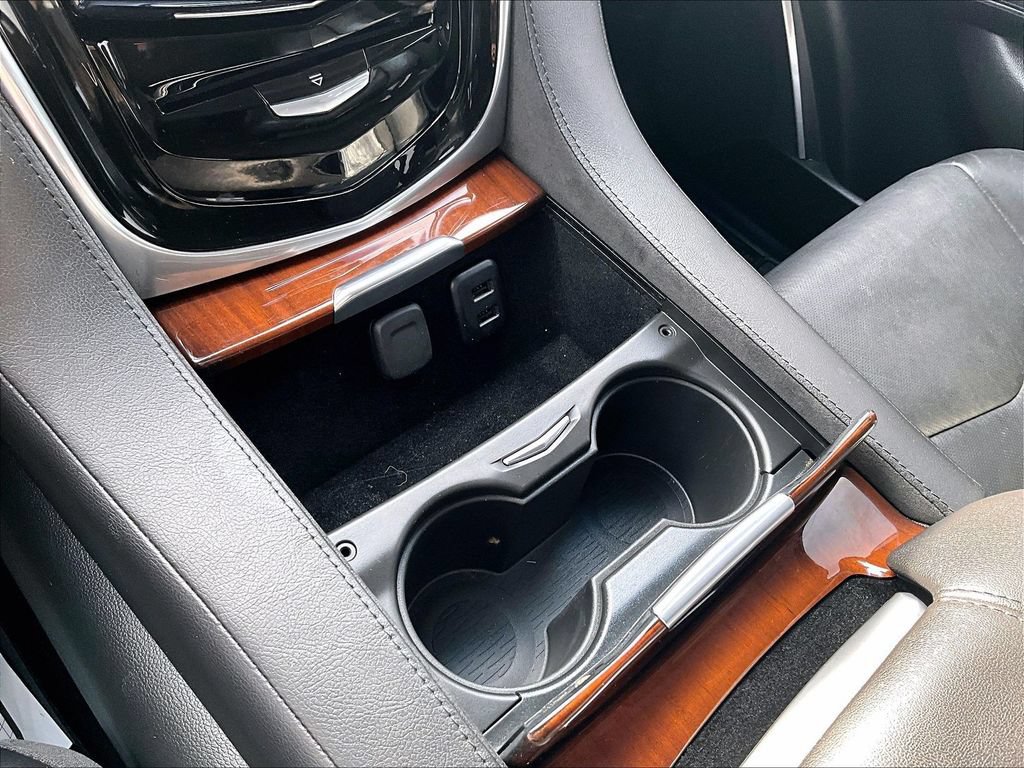Used 2019 Cadillac Escalade Premium Luxury AWD/4WD image 32