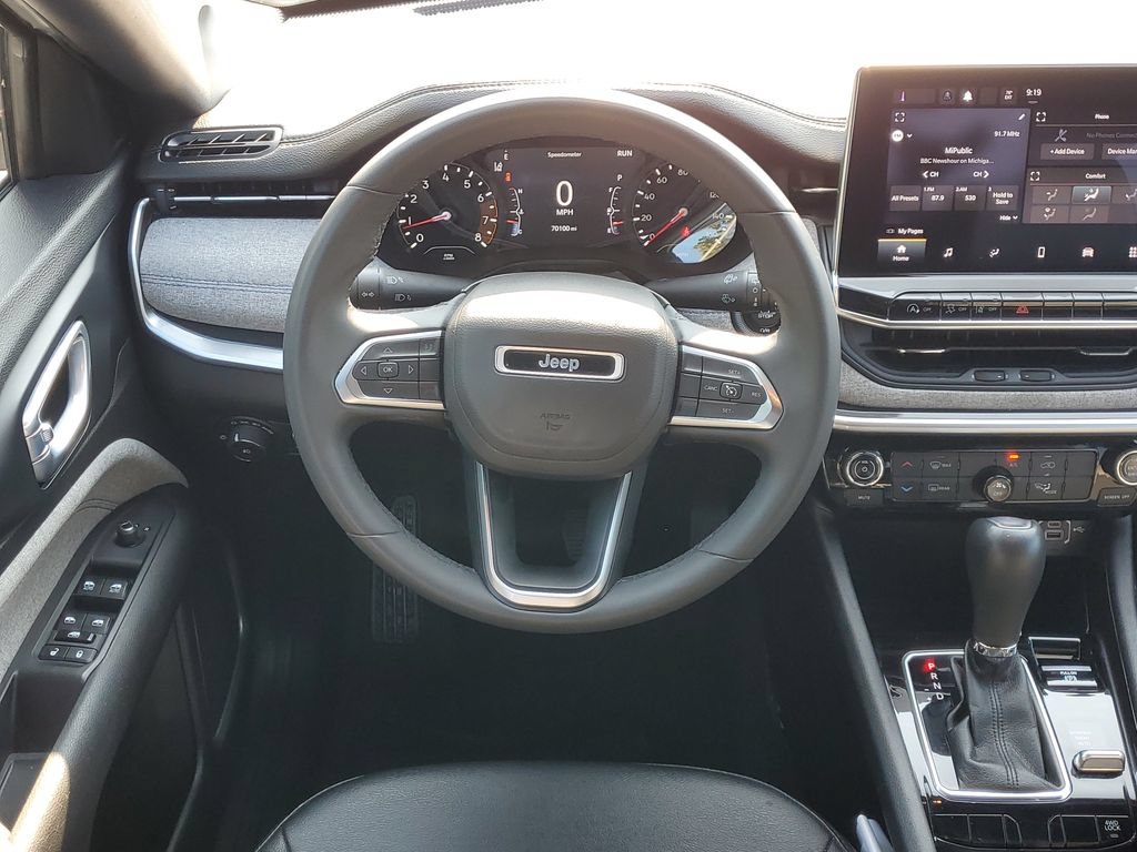 Used 2024 Jeep Compass Latitude AWD/4WD image 29