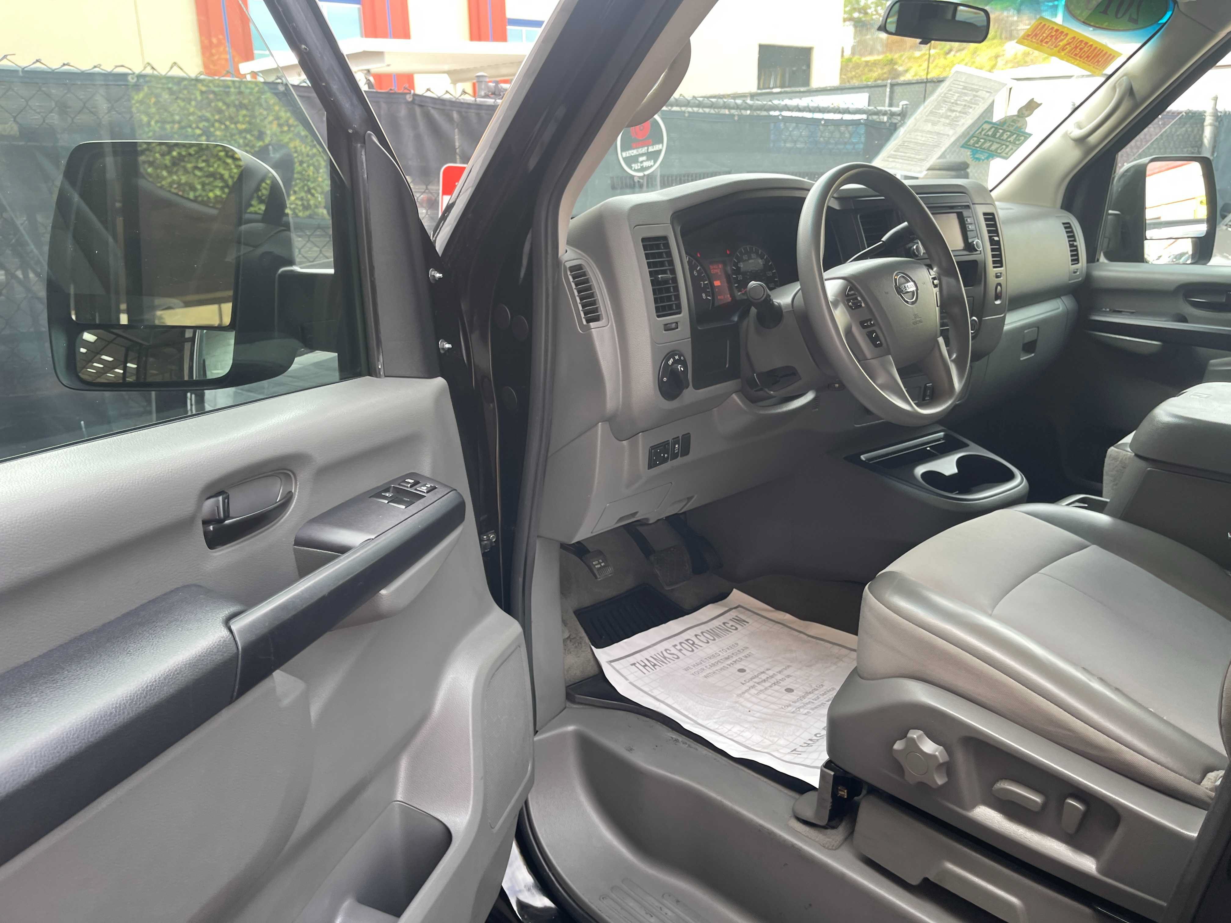 Used 2018 Nissan NV 3500 SV w/ Navigation Package RWD image 17