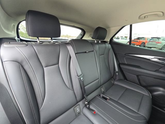 Used 2023 Buick Envision Essence image 14