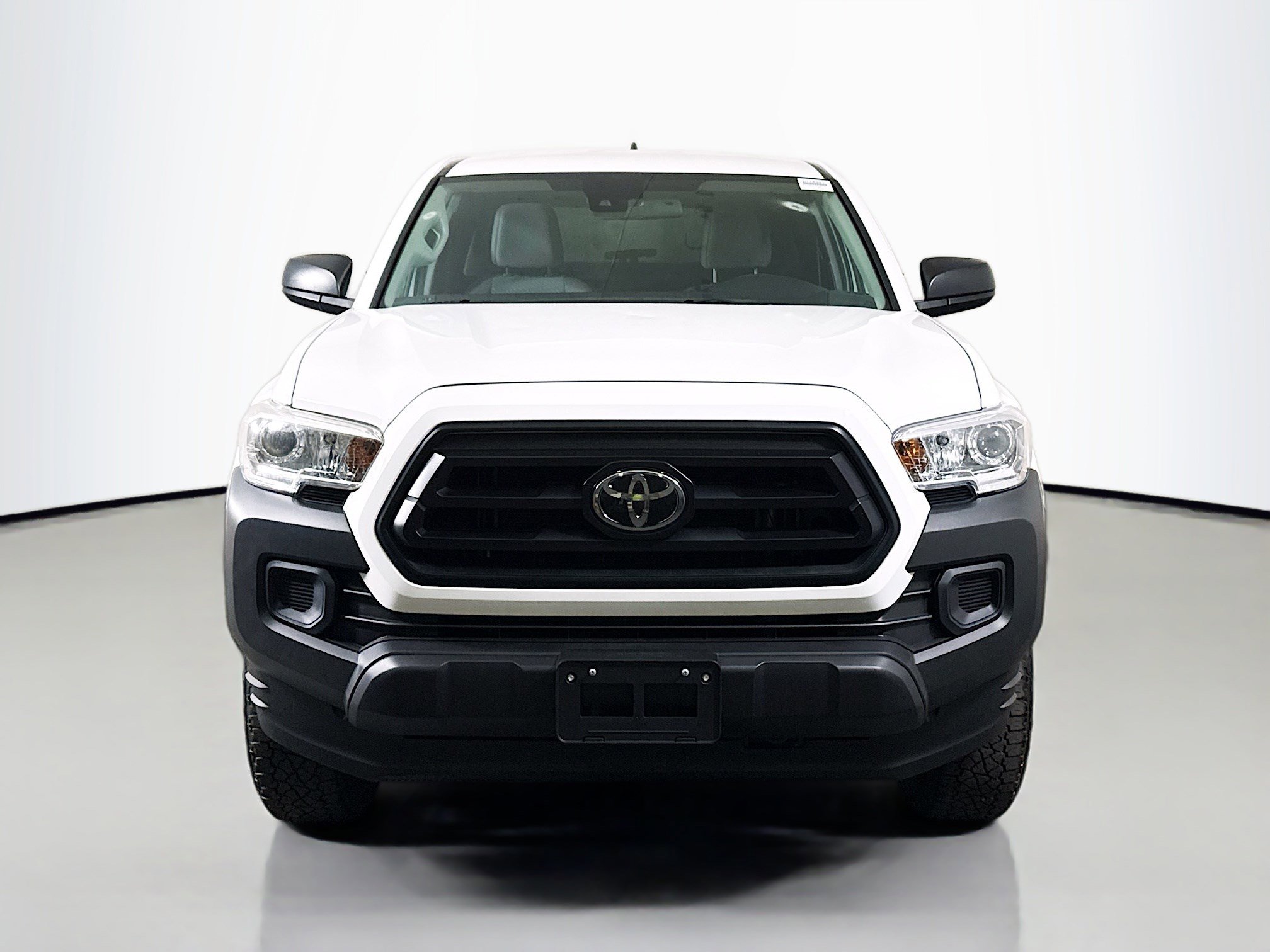 Used 2020 Toyota Tacoma SR image 2