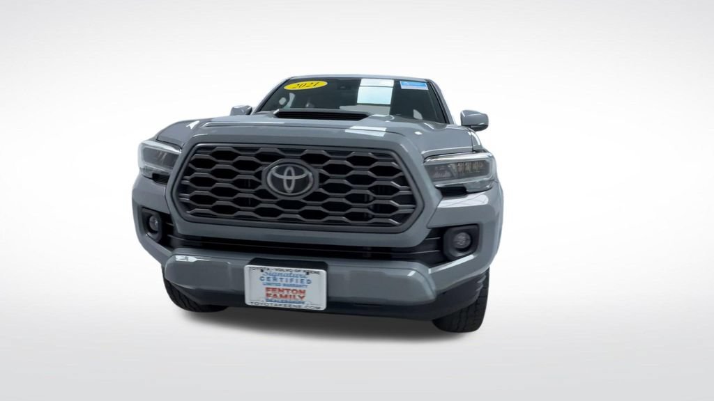 Used 2021 Toyota Tacoma TRD Sport w/ Technology Package AWD/4WD image 16