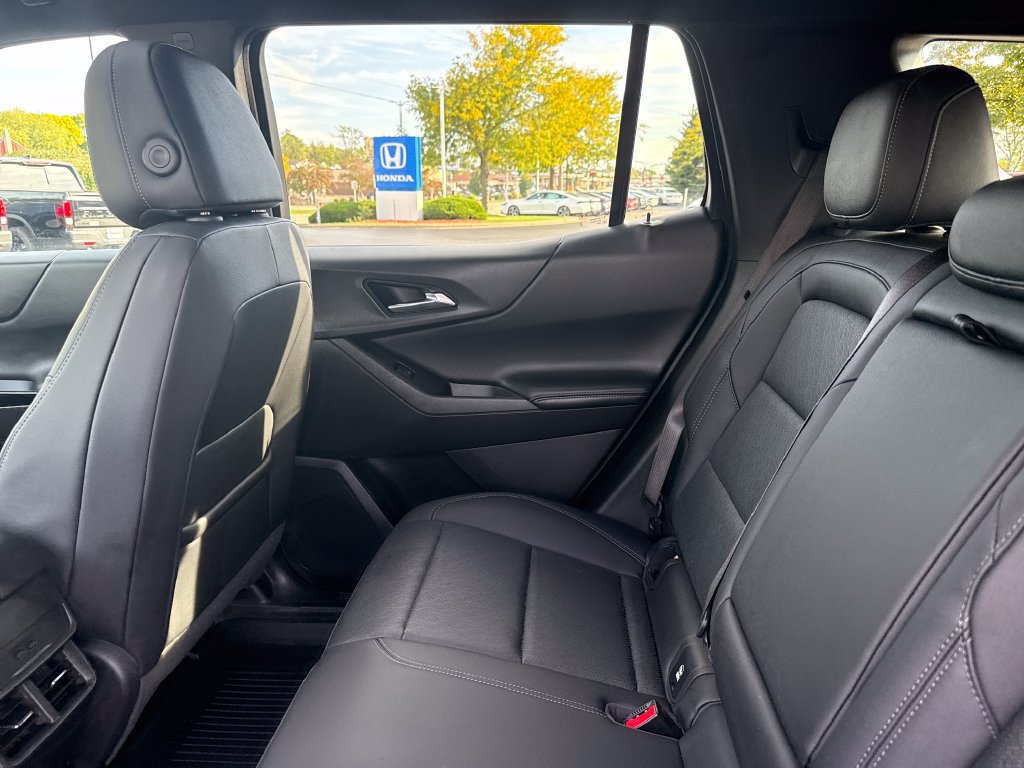 Used 2025 Chevrolet Equinox LT w/ Convenience Package II AWD/4WD image 20