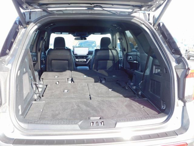 Used 2025 Ford Explorer ST-Line w/ ST-Line Street Pack image 29