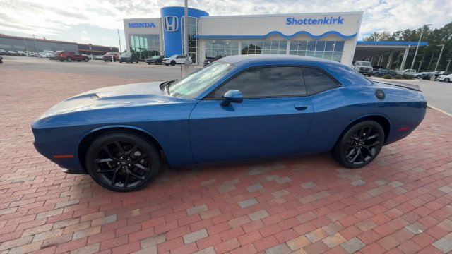Used 2022 Dodge Challenger SXT w/ Blacktop Package RWD image 7