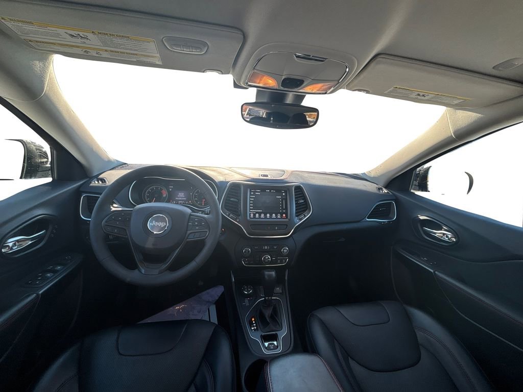Used 2022 Jeep Cherokee Trailhawk w/ Premium Leather Package image 18