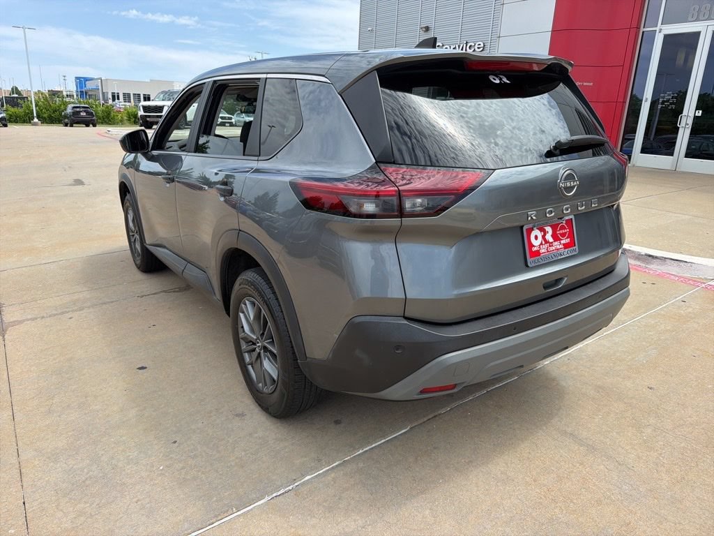 Used 2023 Nissan Rogue S FWD image 3