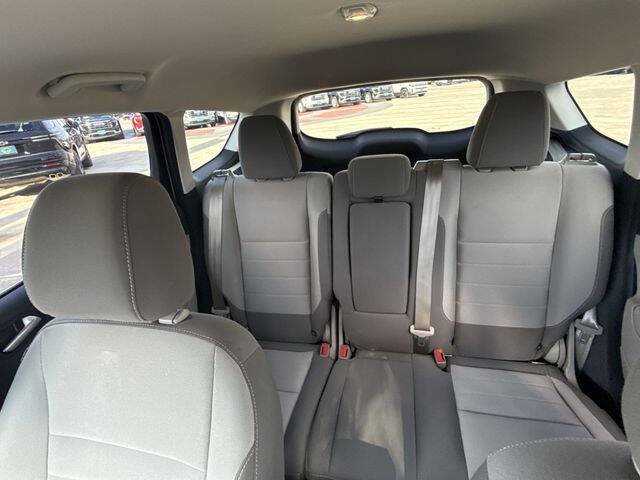 Used 2016 Ford Escape SE FWD image 36