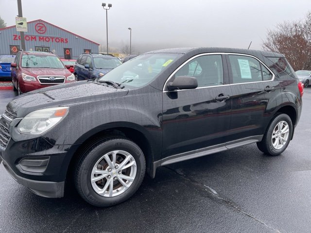Used 2017 Chevrolet Equinox LS image 4