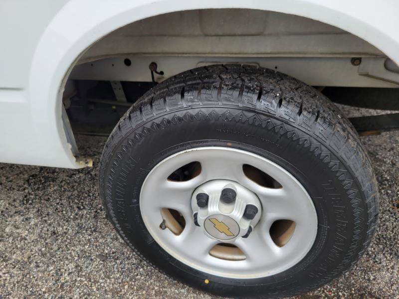 Used 2005 Chevrolet Astro image 19