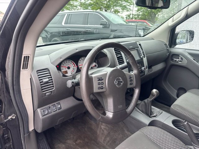 Used 2017 Nissan Frontier PRO-4X AWD/4WD image 9