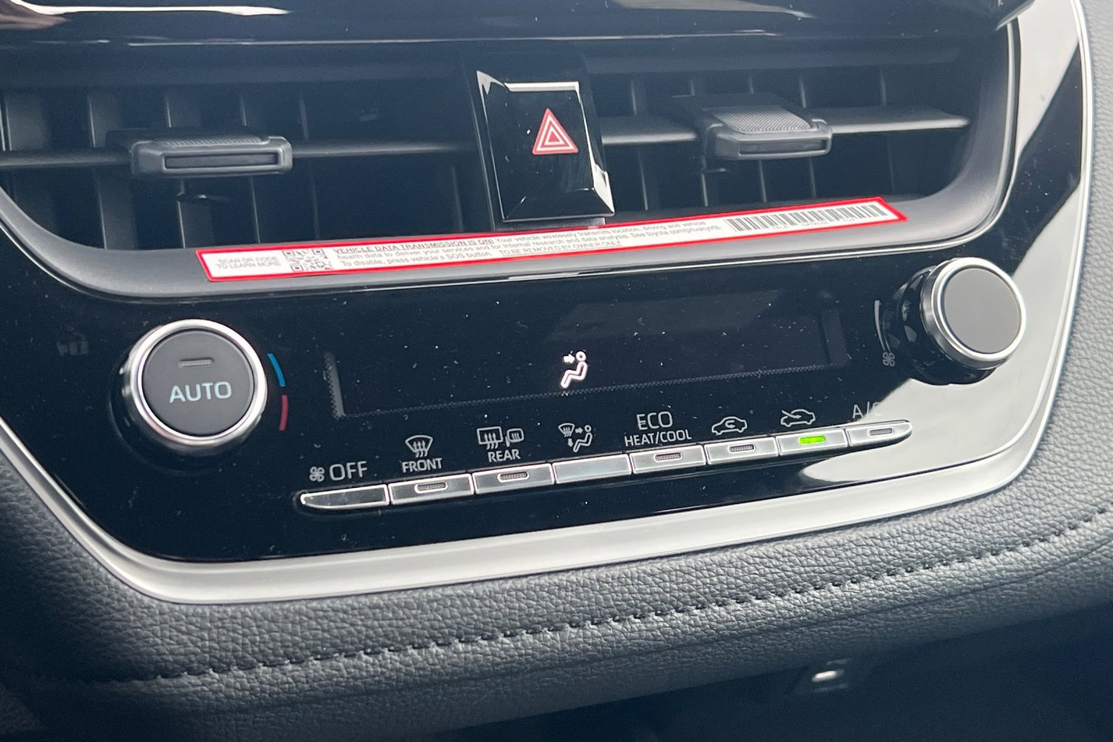 Used 2025 Toyota Corolla SE image 16