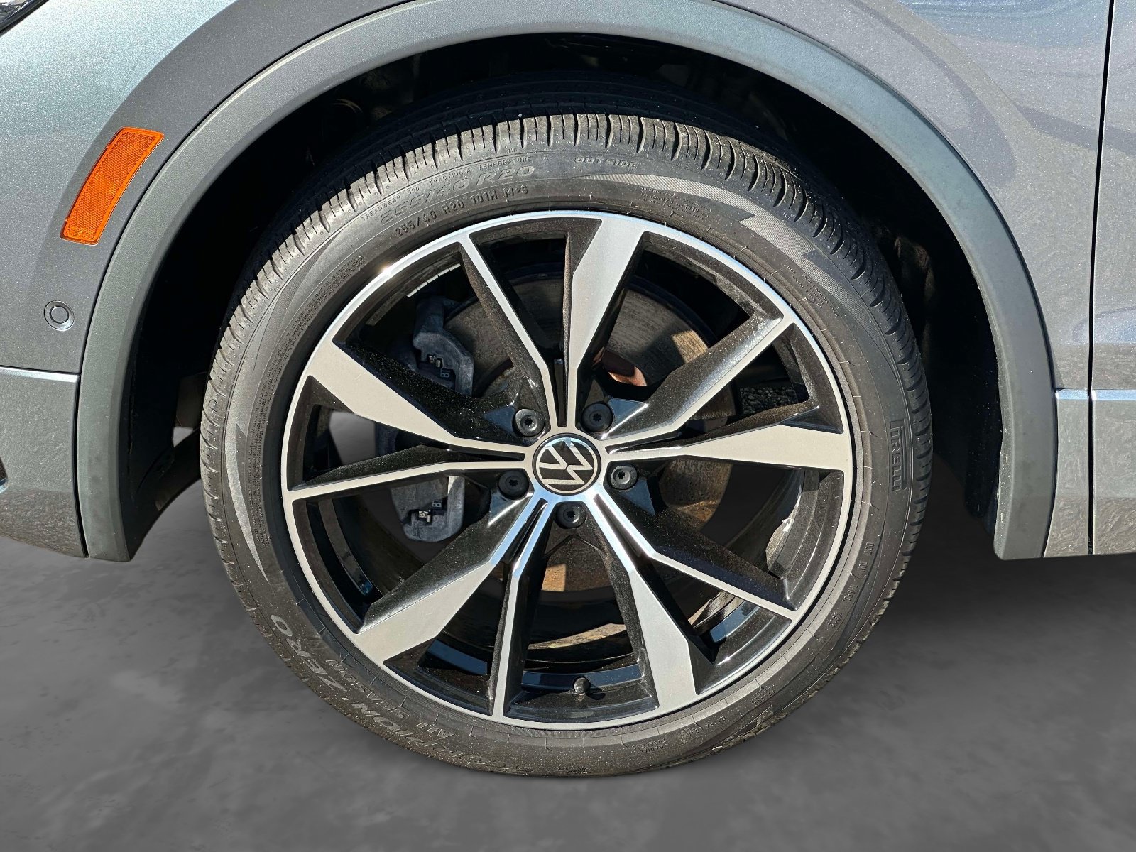 Certified 2024 Volkswagen Tiguan SEL R-Line AWD/4WD image 7