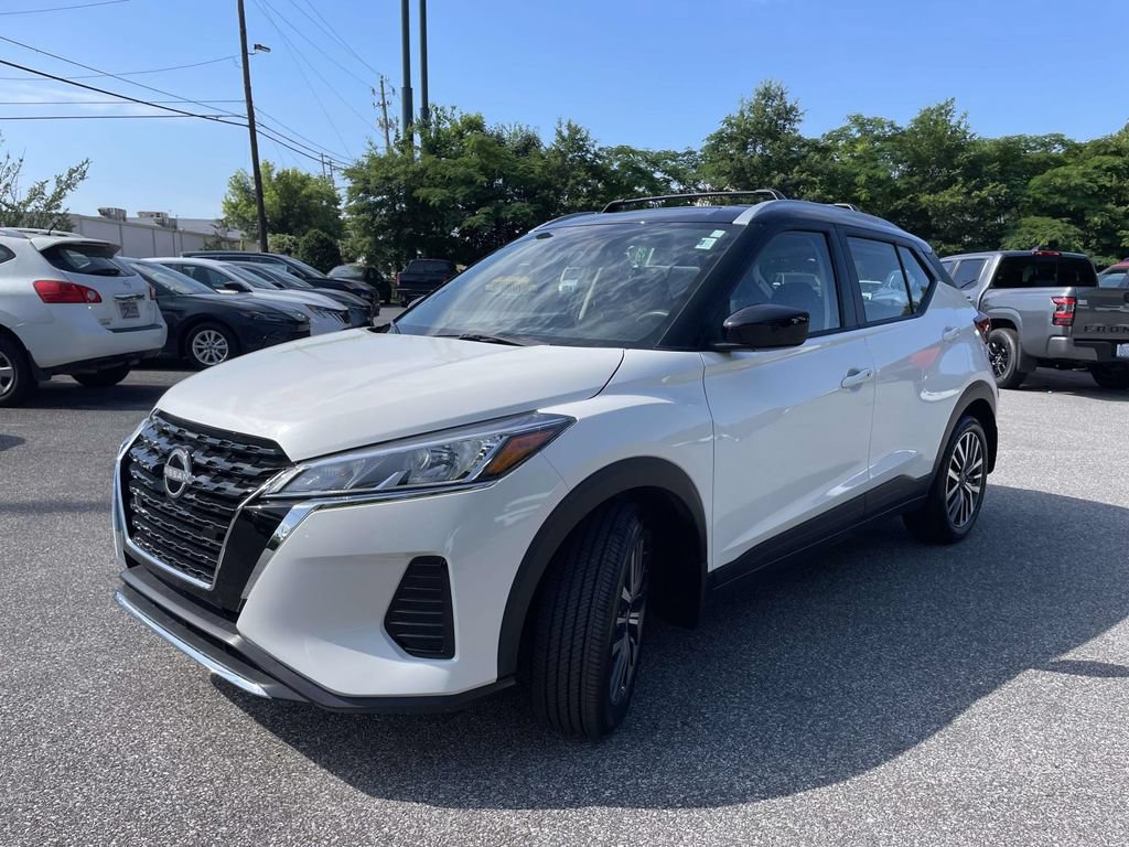 Used 2023 Nissan Kicks SV FWD image 7