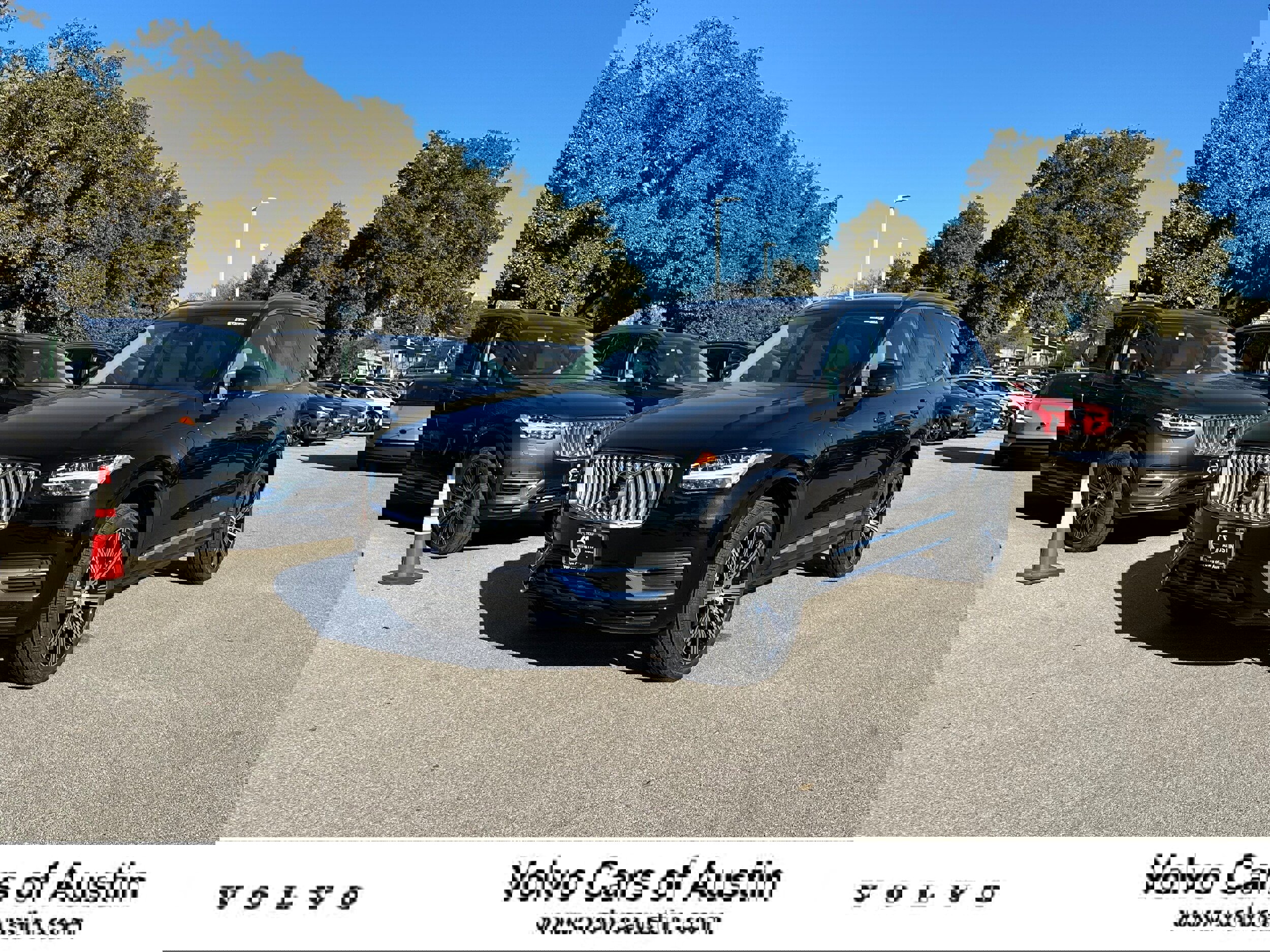 New 2025 Volvo XC90 T8 Plus w/ Protection Package Premier