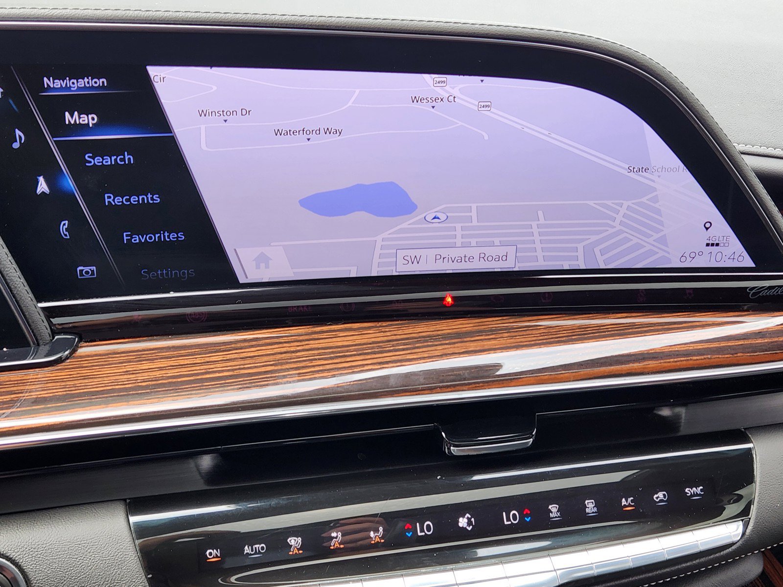 Certified 2023 Cadillac Escalade Premium Luxury w/ Performance Package AWD/4WD image 7