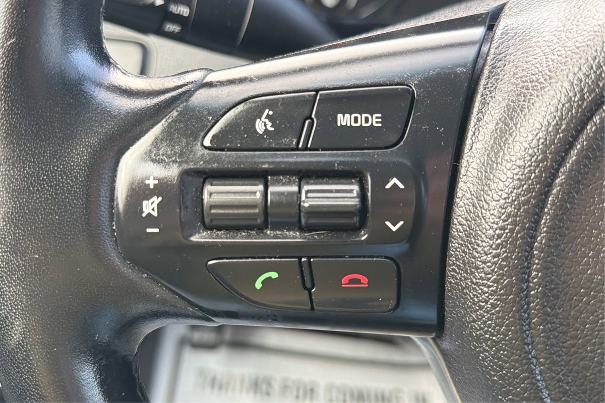 Used 2018 Kia Sorento LX image 30