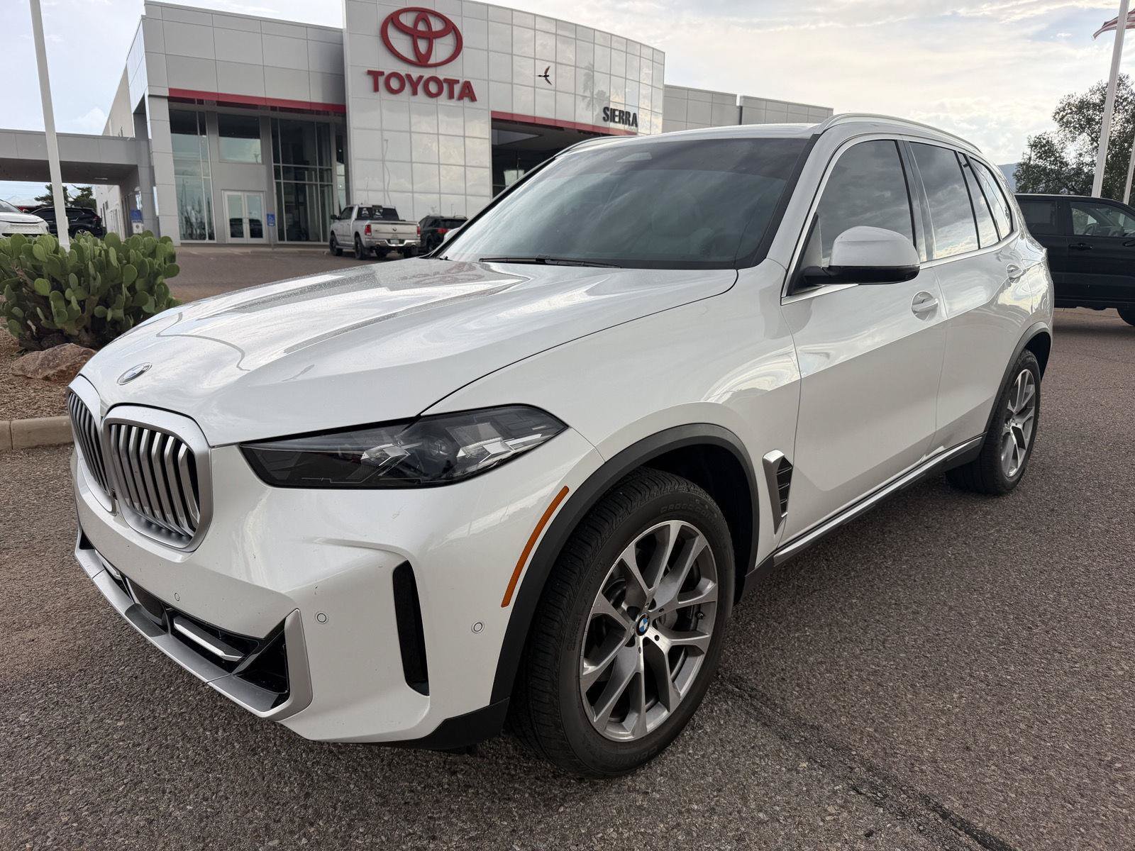 Used 2024 BMW X5 xDrive40i w/ Parking Assistance Package