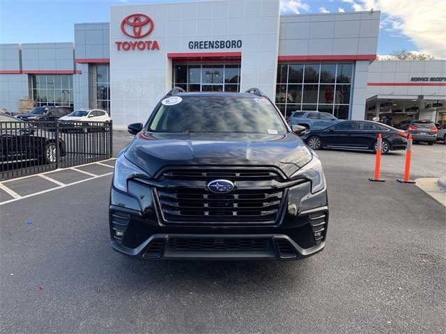 Used 2023 Subaru Ascent Onyx Edition image 3