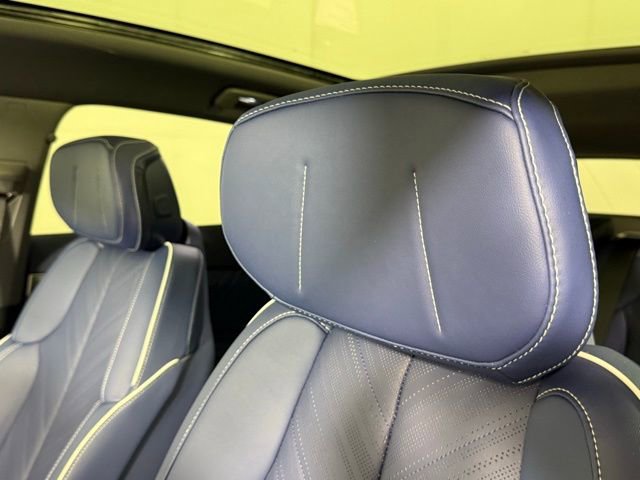 New 2025 Cadillac Optiq Sport 2 AWD/4WD image 13