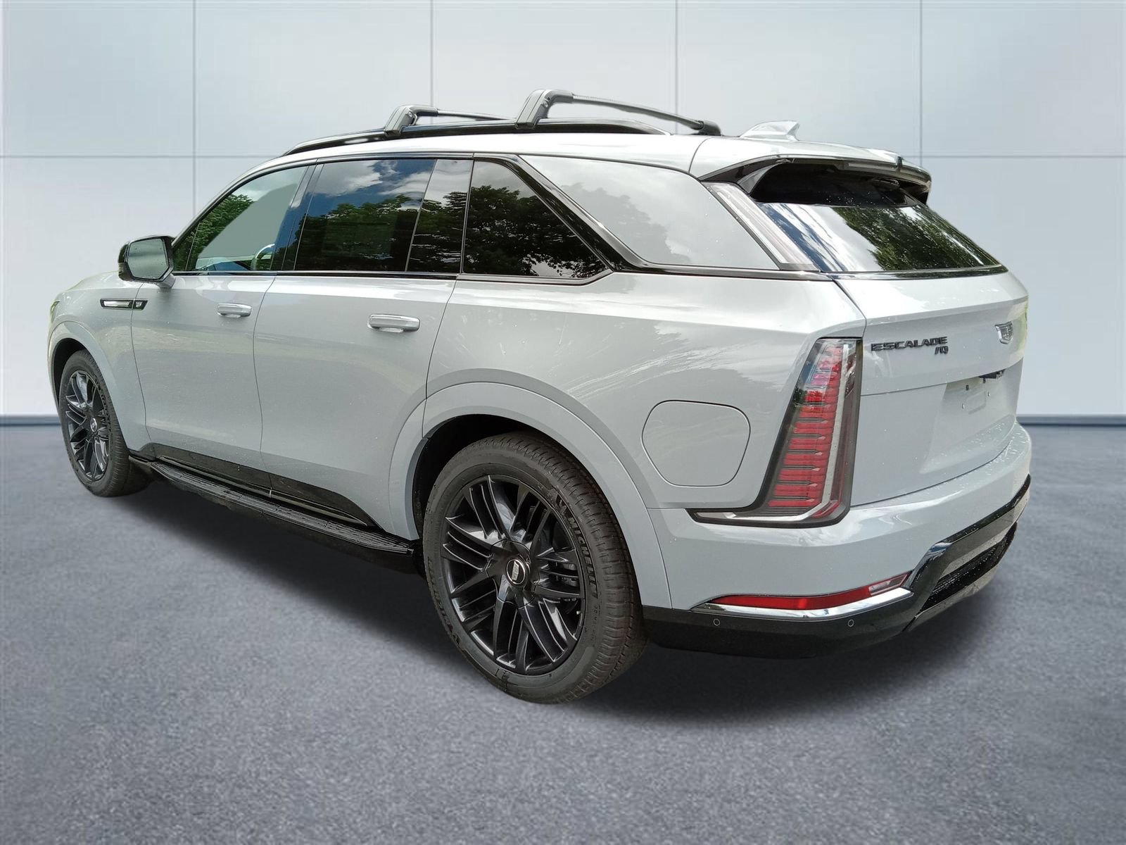 New 2026 Cadillac Escalade IQ Sport 1 w/ LPO, ONYX Package AWD/4WD image 3