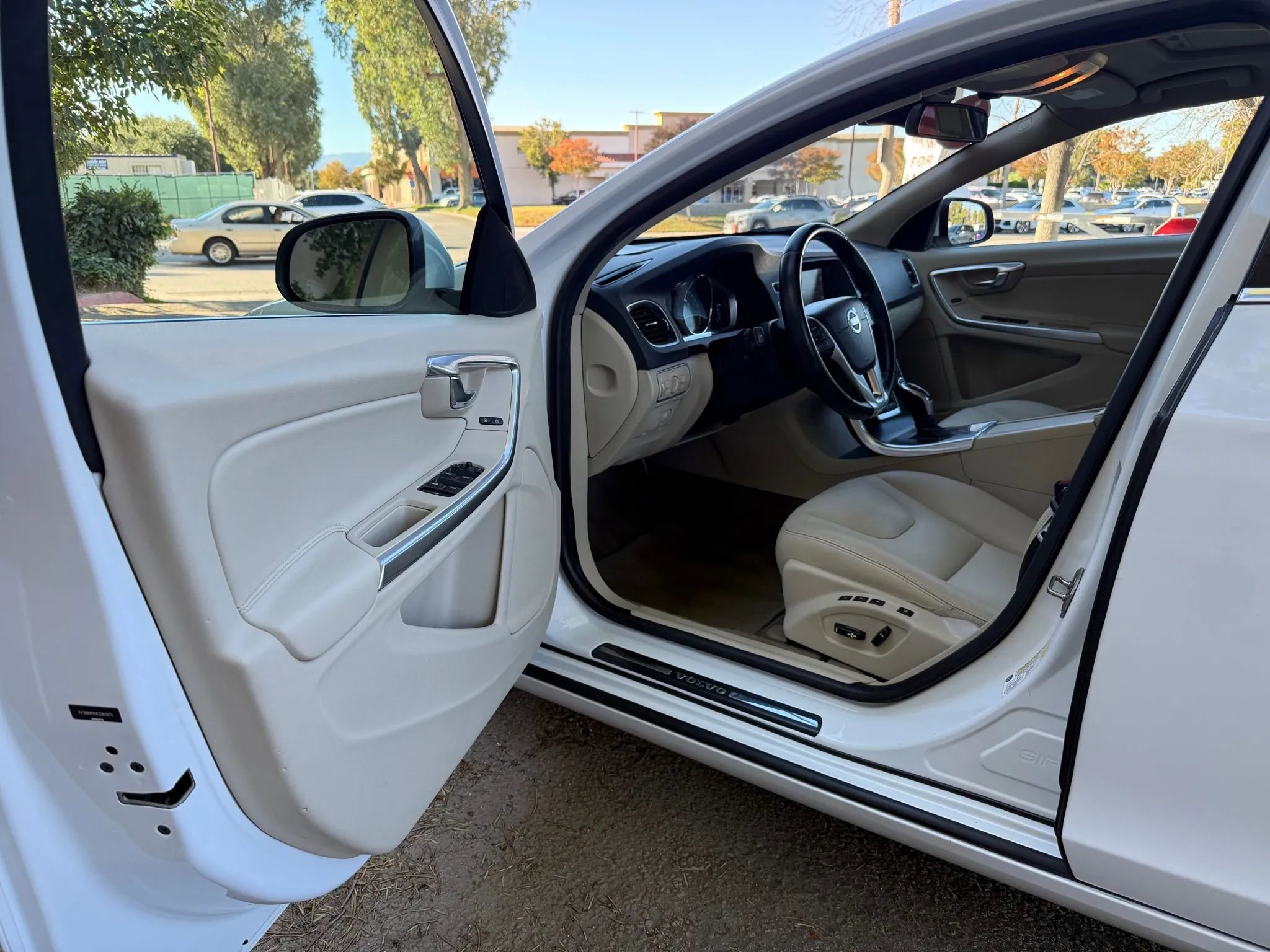 Used 2015 Volvo S60 T5 Premier image 9