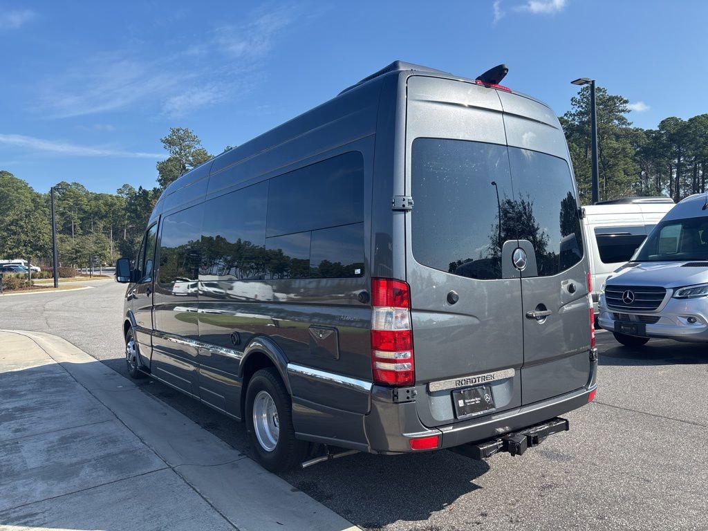 Used 2016 Mercedes-Benz Sprinter 3500 image 5