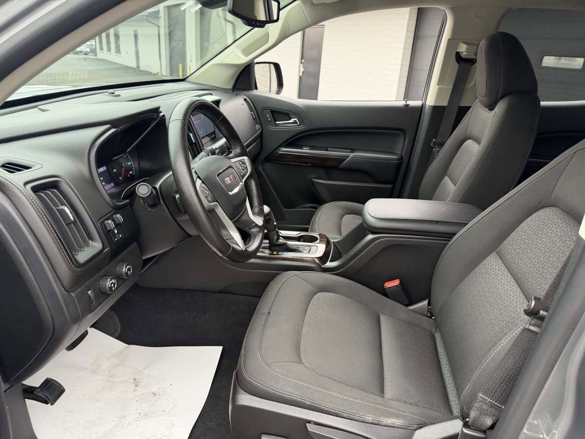 Used 2019 GMC Canyon SLE w/ Elevation Edition image 12