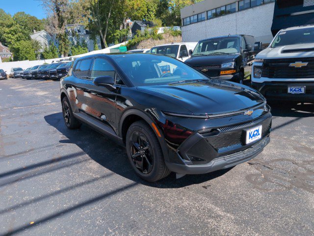 New 2026 Chevrolet Equinox EV LT image 3