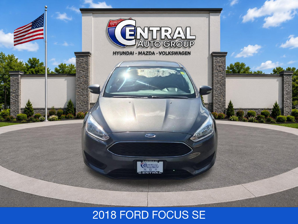 Used 2018 Ford Focus SE w/ Cold Weather Package FWD image 2