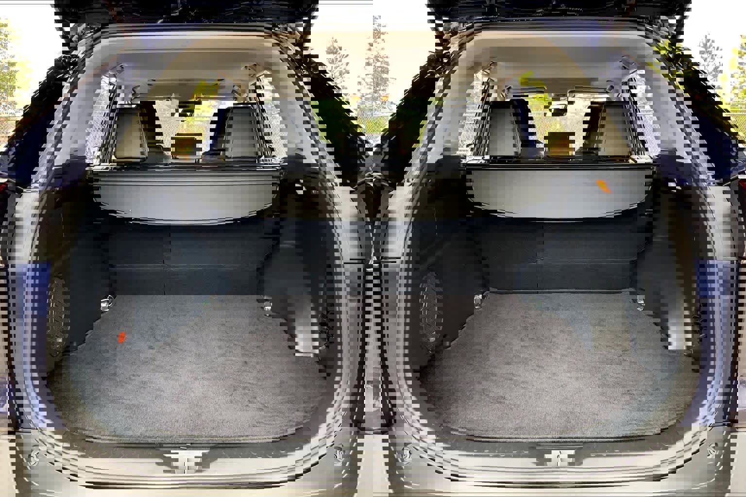 Used 2021 Toyota RAV4 XLE Premium image 33