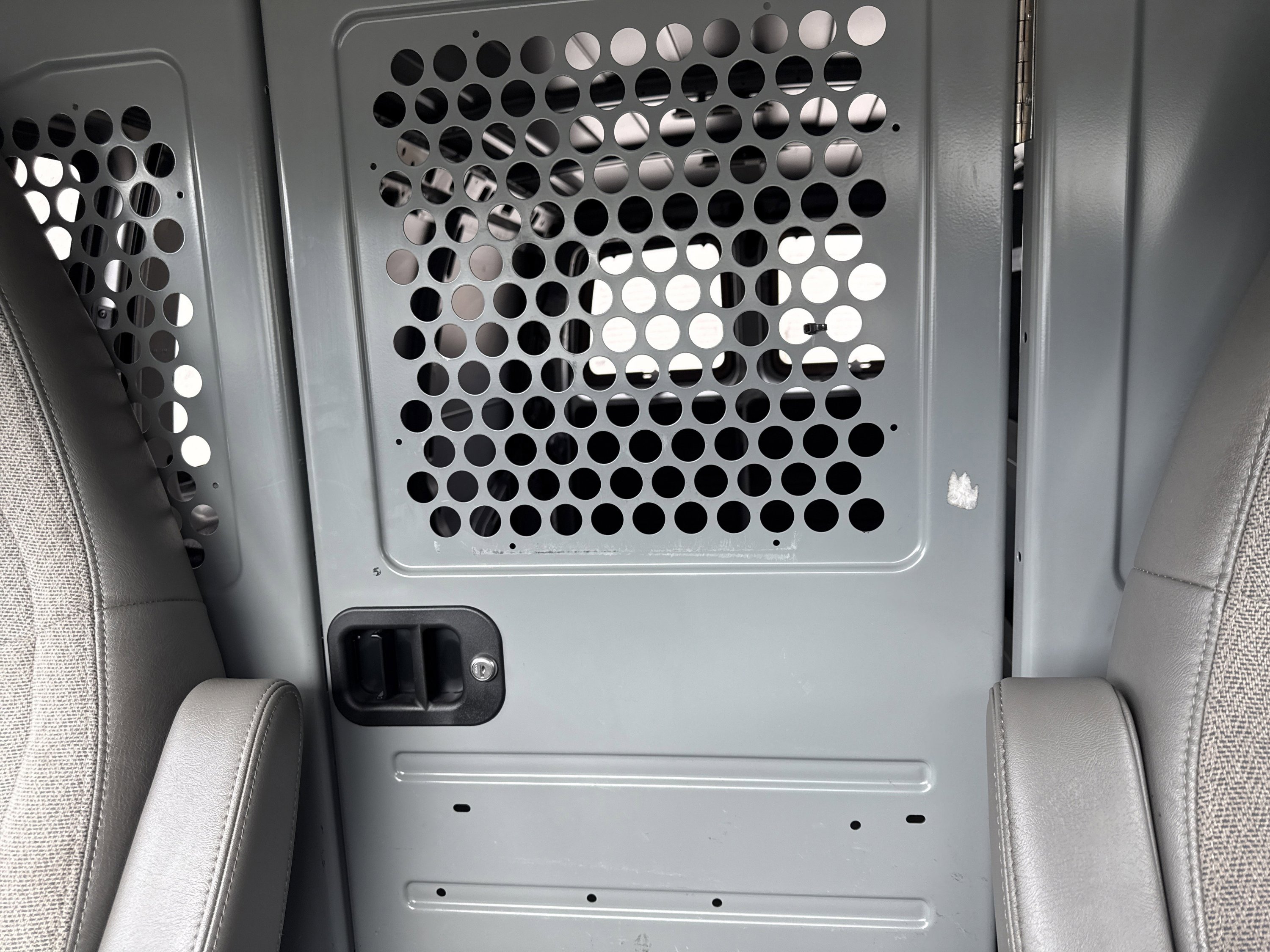 Used 2018 Chevrolet Express 2500 image 19