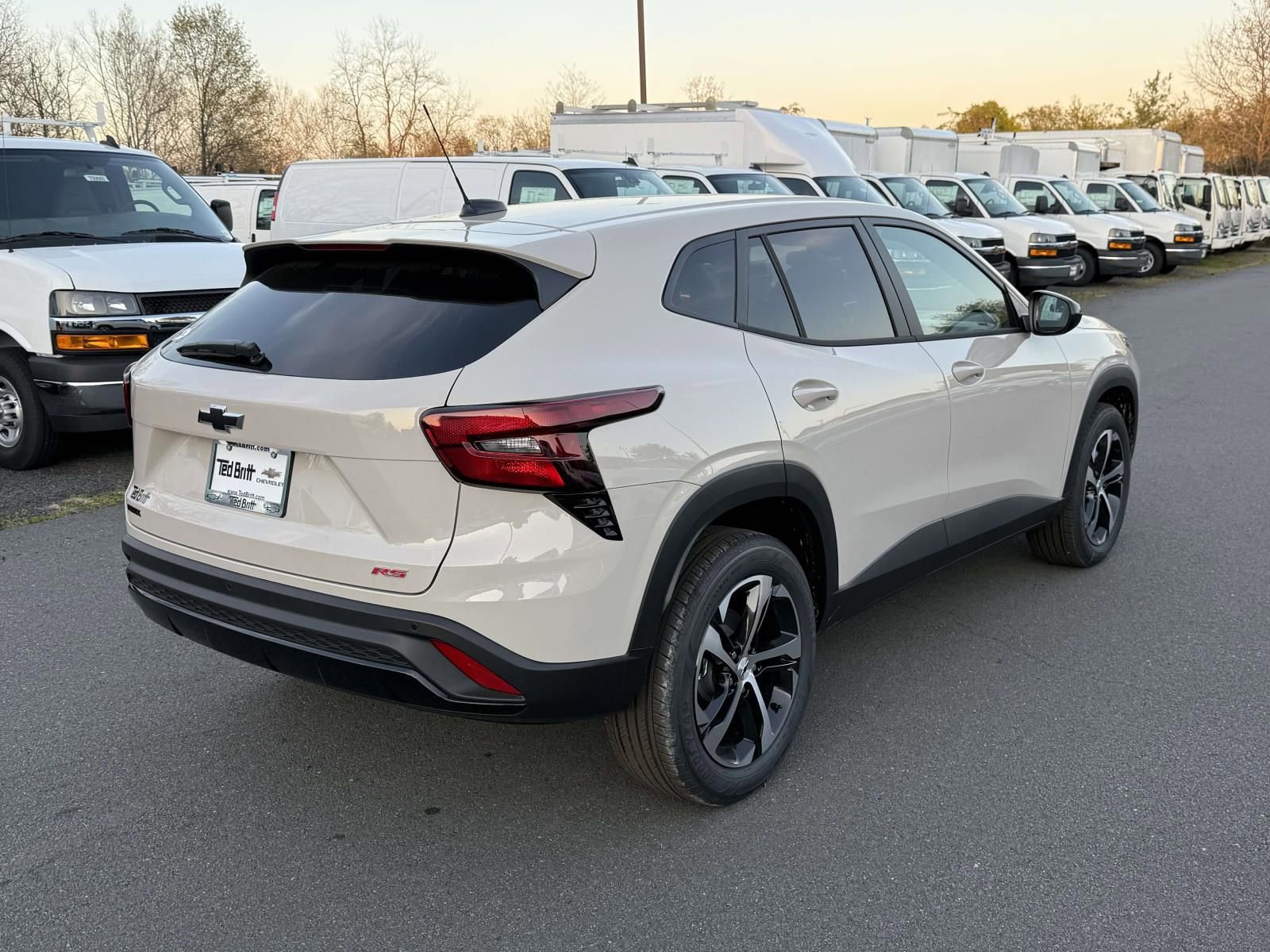 New 2026 Chevrolet Trax RS w/ Sunroof Package FWD image 23