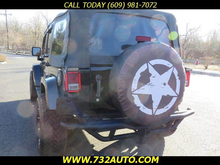 Used 2014 Jeep Wrangler Unlimited Sahara image 19