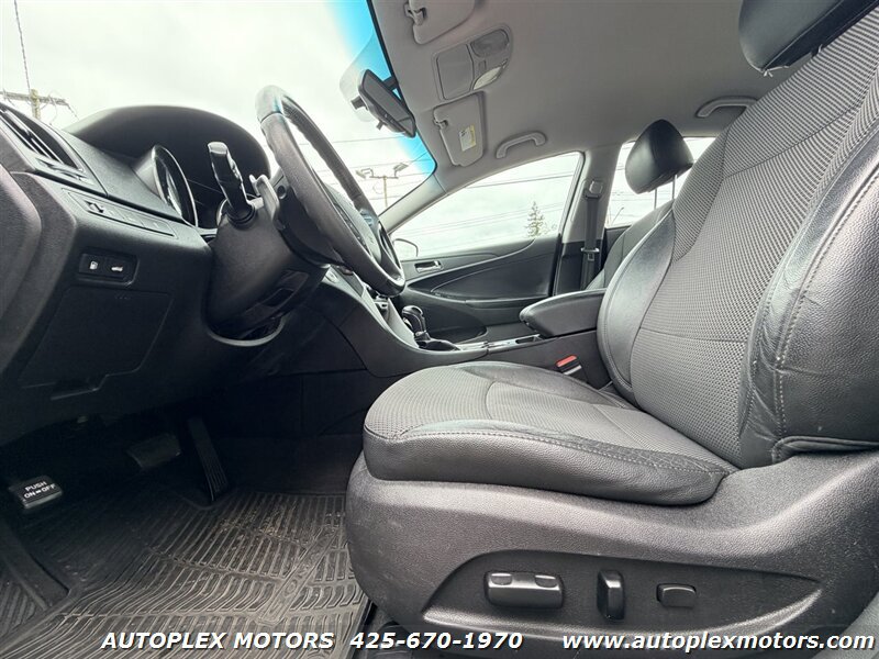 Used 2012 Hyundai Sonata SE FWD image 8