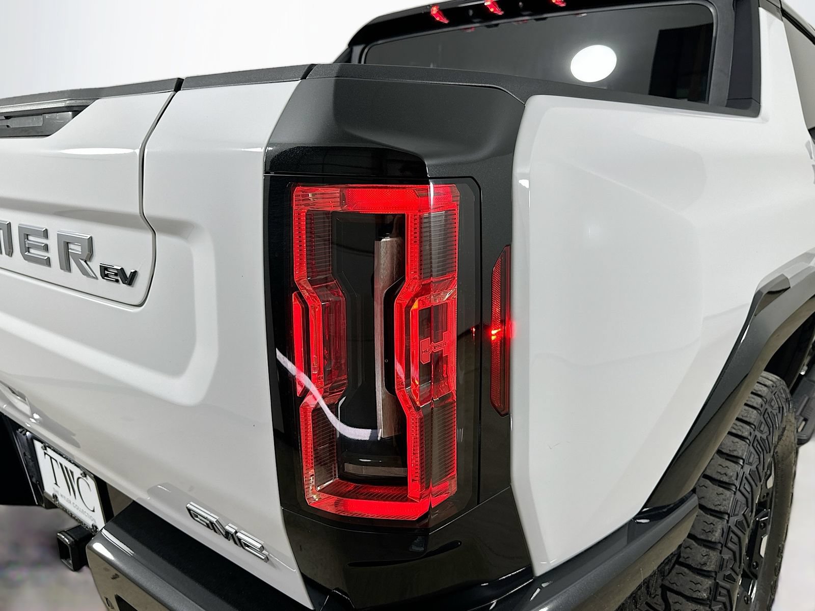 Used 2022 GMC Hummer EV Edition 1 AWD/4WD image 12