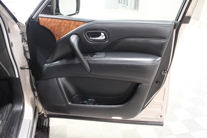 Used 2019 INFINITI QX80 Luxe w/ 22" Wheel Package AWD/4WD image 27