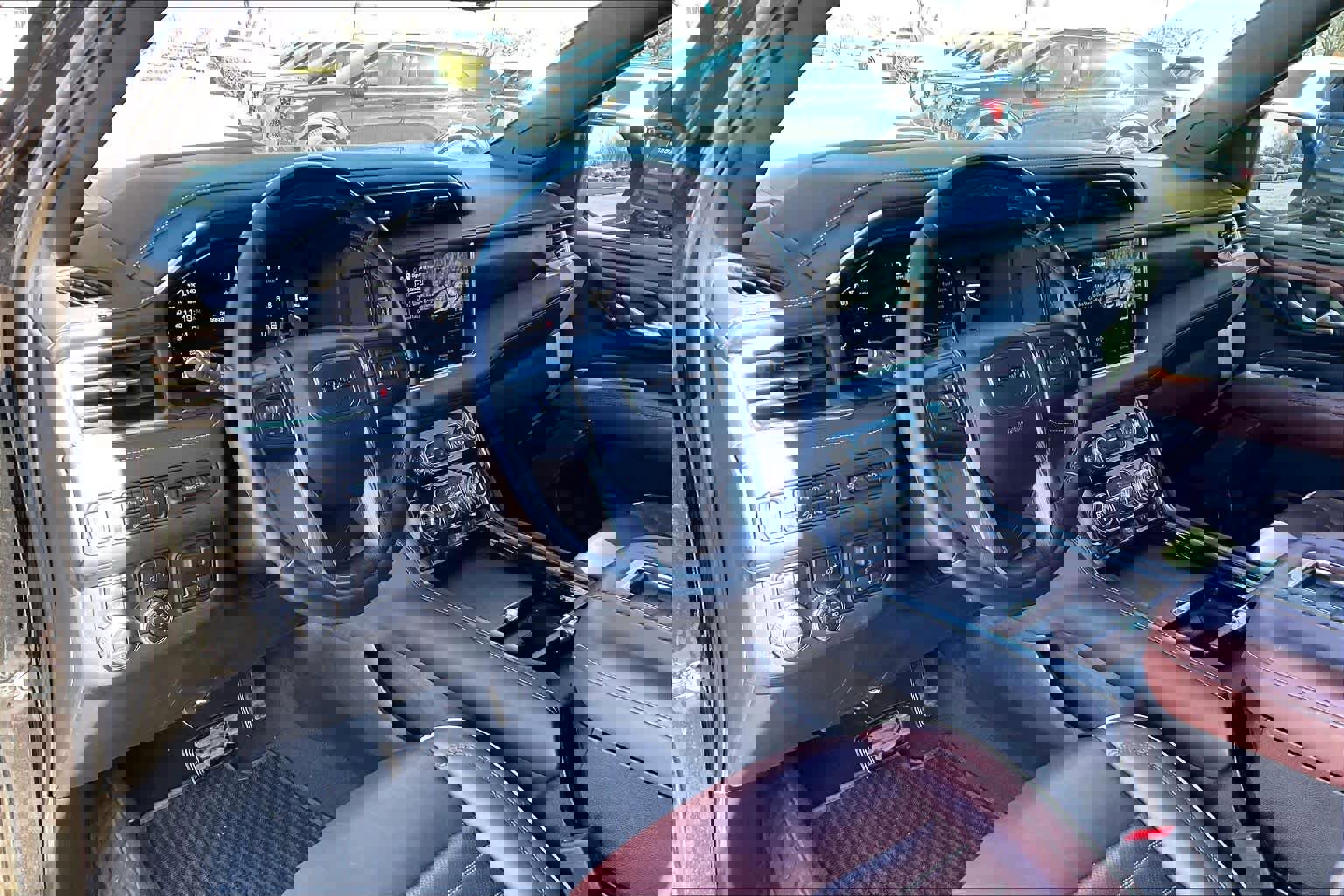 Used 2023 GMC Yukon Denali Ultimate image 18