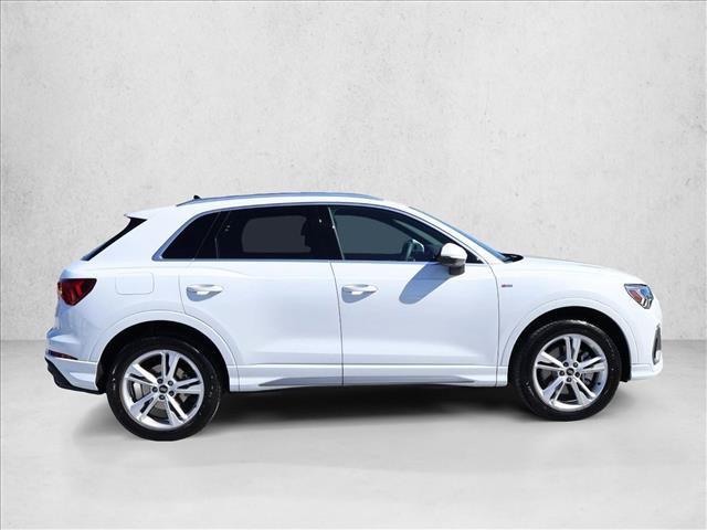 Used 2023 Audi Q3 2.0T Premium Plus w/ Premium Plus Package AWD/4WD image 4