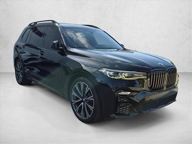 Used 2022 BMW X7 xDrive40i w/ M Sport Package AWD/4WD image 3