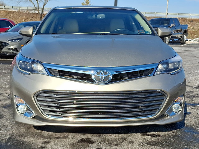 Used 2015 Toyota Avalon Limited image 2