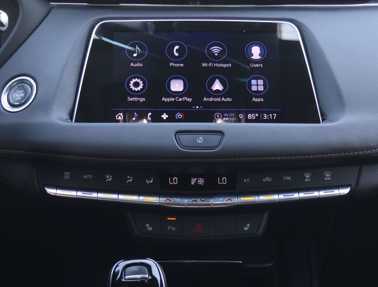 Used 2023 Cadillac XT4 Luxury w/ Cold Weather Package FWD image 15