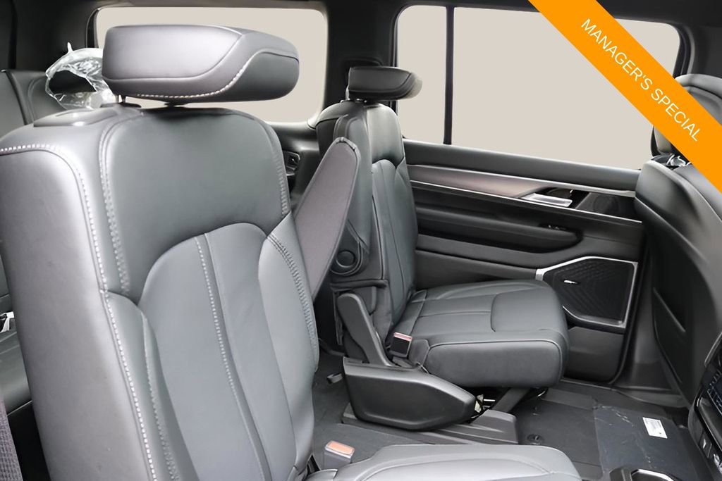New 2025 Jeep Wagoneer Series II AWD/4WD image 19