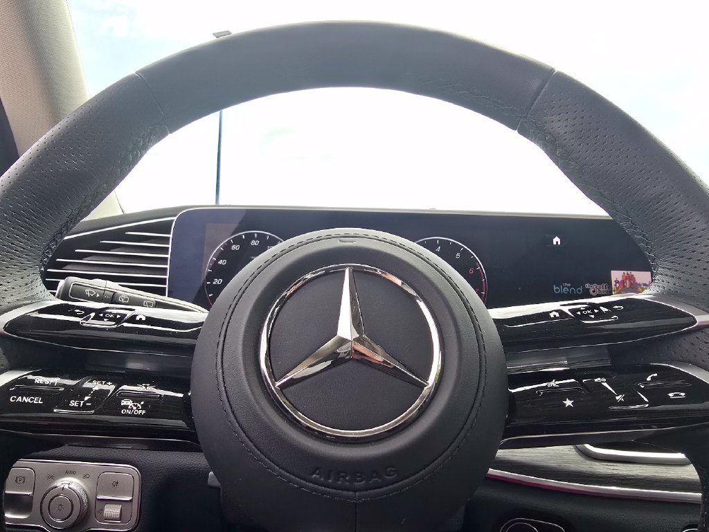Certified 2026 Mercedes-Benz GLS 450 4MATIC image 31