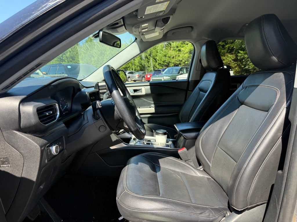 Used 2021 Ford Explorer Limited w/ Equipment Group 301A RWD image 8