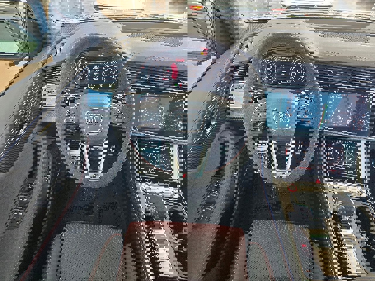 New 2025 Audi RS Q8 performance image 5