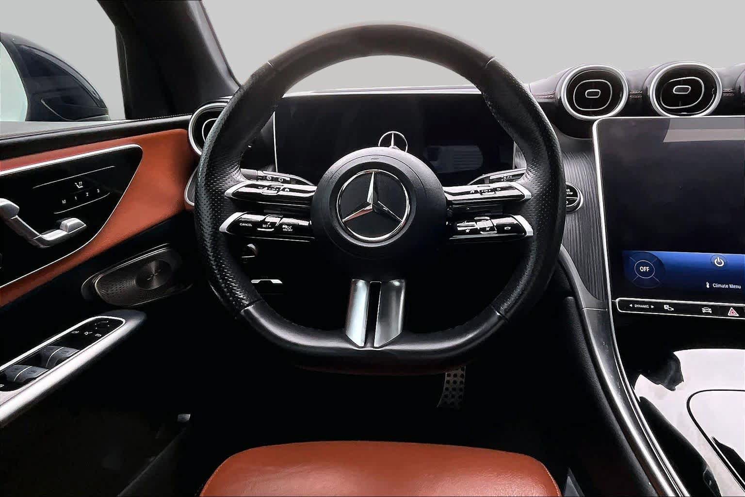 Used 2023 Mercedes-Benz GLC 300 image 6