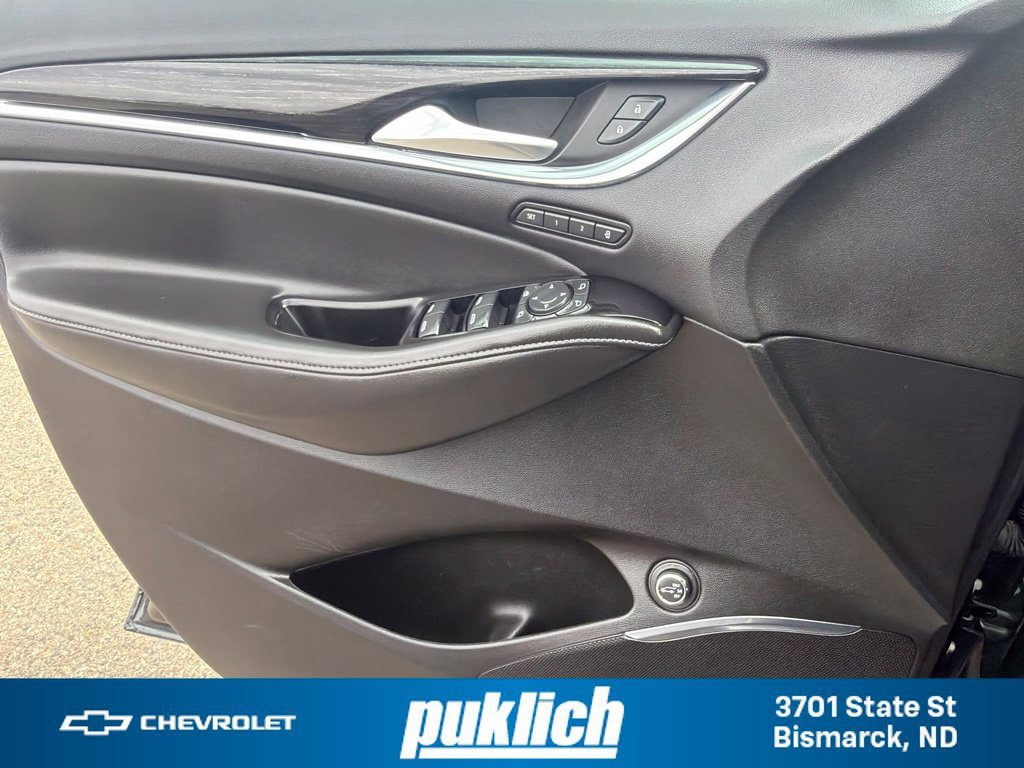 Certified 2020 Buick Enclave Avenir w/ Avenir Technology Package AWD/4WD image 33