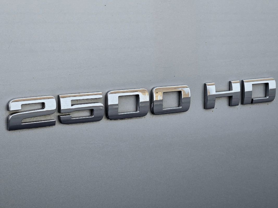 Used 2014 GMC Sierra 2500 SLT w/ Suspension Package, Off-Road image 10