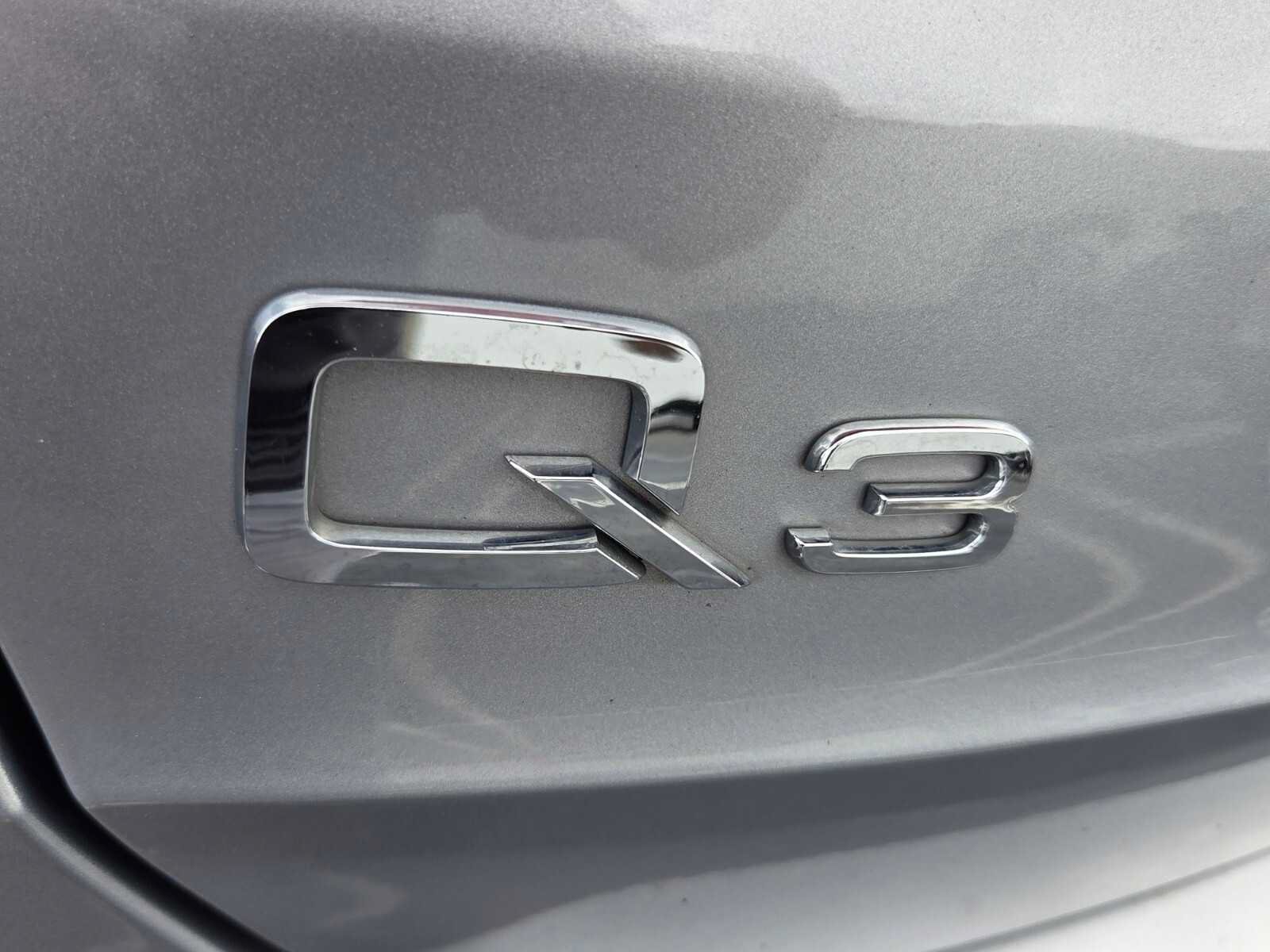 Used 2020 Audi Q3 2.0T Premium Plus w/ Premium Plus Package AWD/4WD image 16